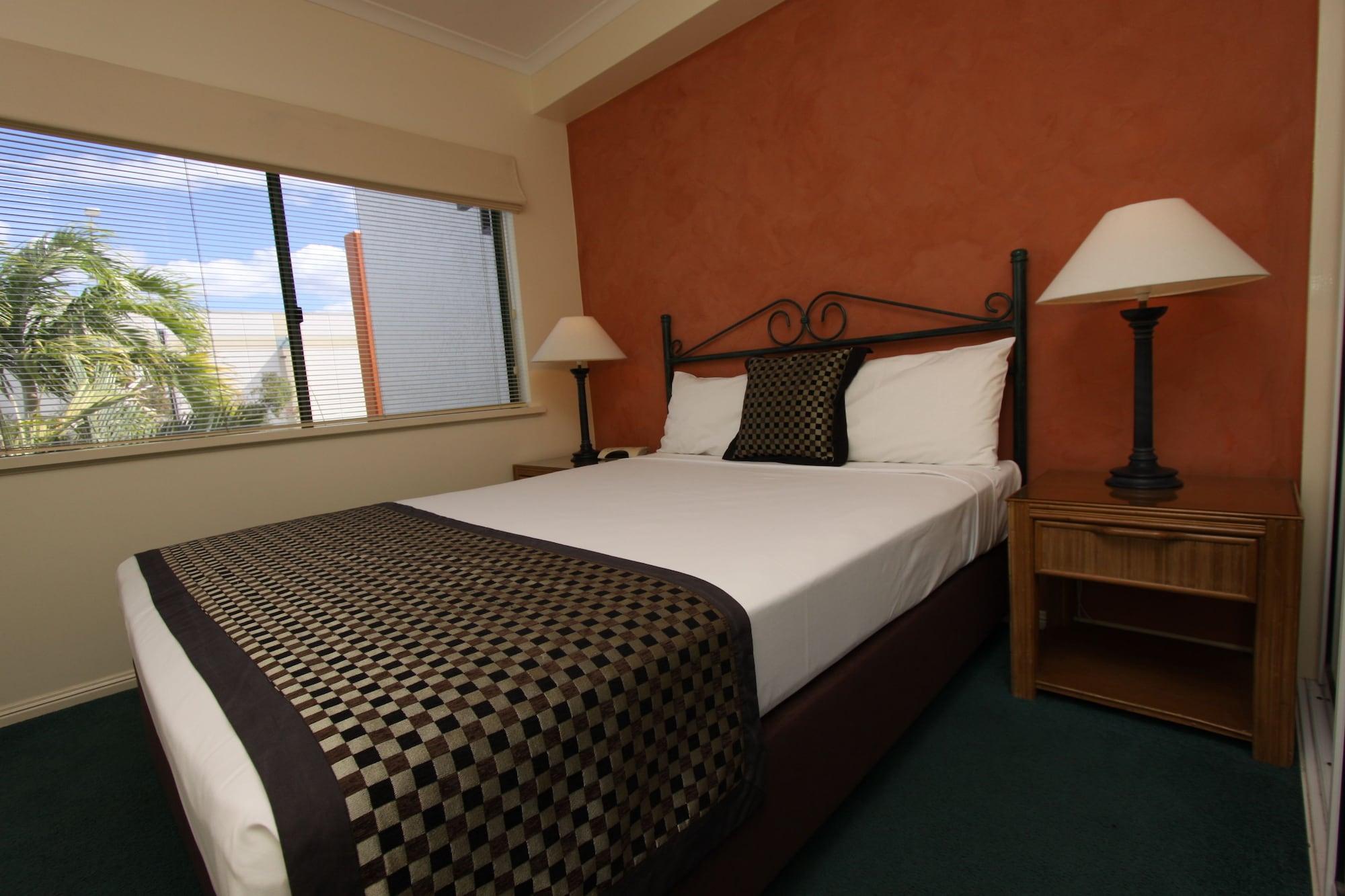 Mid City Luxury Suites Cairns Exteriör bild